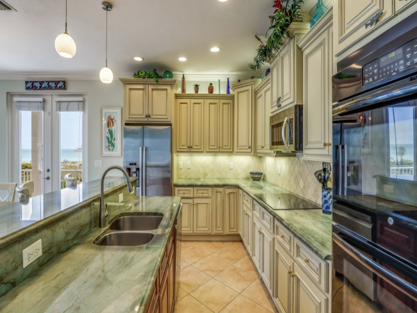 Expansive Beach Home - Casual Luxury - Steps to the Beach